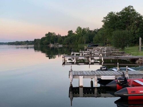 Upper Rideau Resorts Waterfront cabin#5