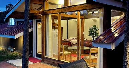Cozy 1-bedroom 1000 sqft Private Lodge on 6 peaceful acres in Colorado Springs