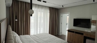 Spacious 5-bedroom cottage in peaceful Memlisht perfect for families