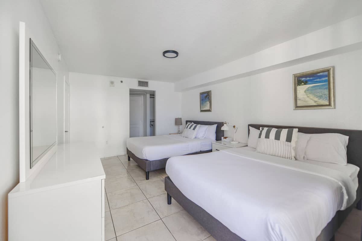 Appartement | Rideaux occultants, fer et planche à repasser, Wi-Fi gratuit