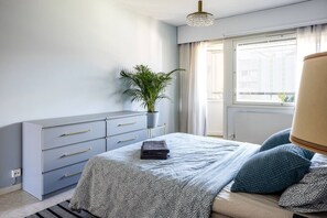 Desk, iron/ironing board, travel crib, WiFi