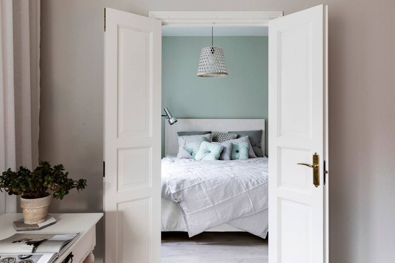 Strykejern/-brett, reiseseng for barn, wi-fi og sengetøy