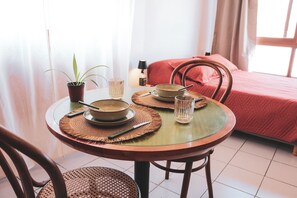 WiFi、ベッドシーツ