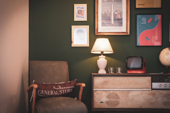 Interior - Live the center of Buenos Aires, 10' from Puerto Madero, ideal for 2 in Retiro. (ABR)