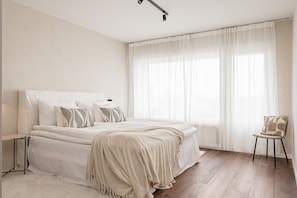 WiFi - Borg Itsenäisyydenkatu | Centre Spacious 2-Room · King Bed · Free Parking (Pori)