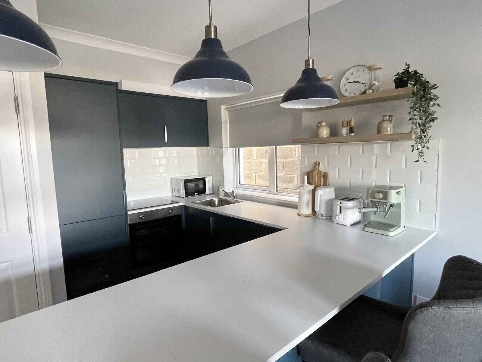 Fridge, microwave, dishwasher, coffee/tea maker