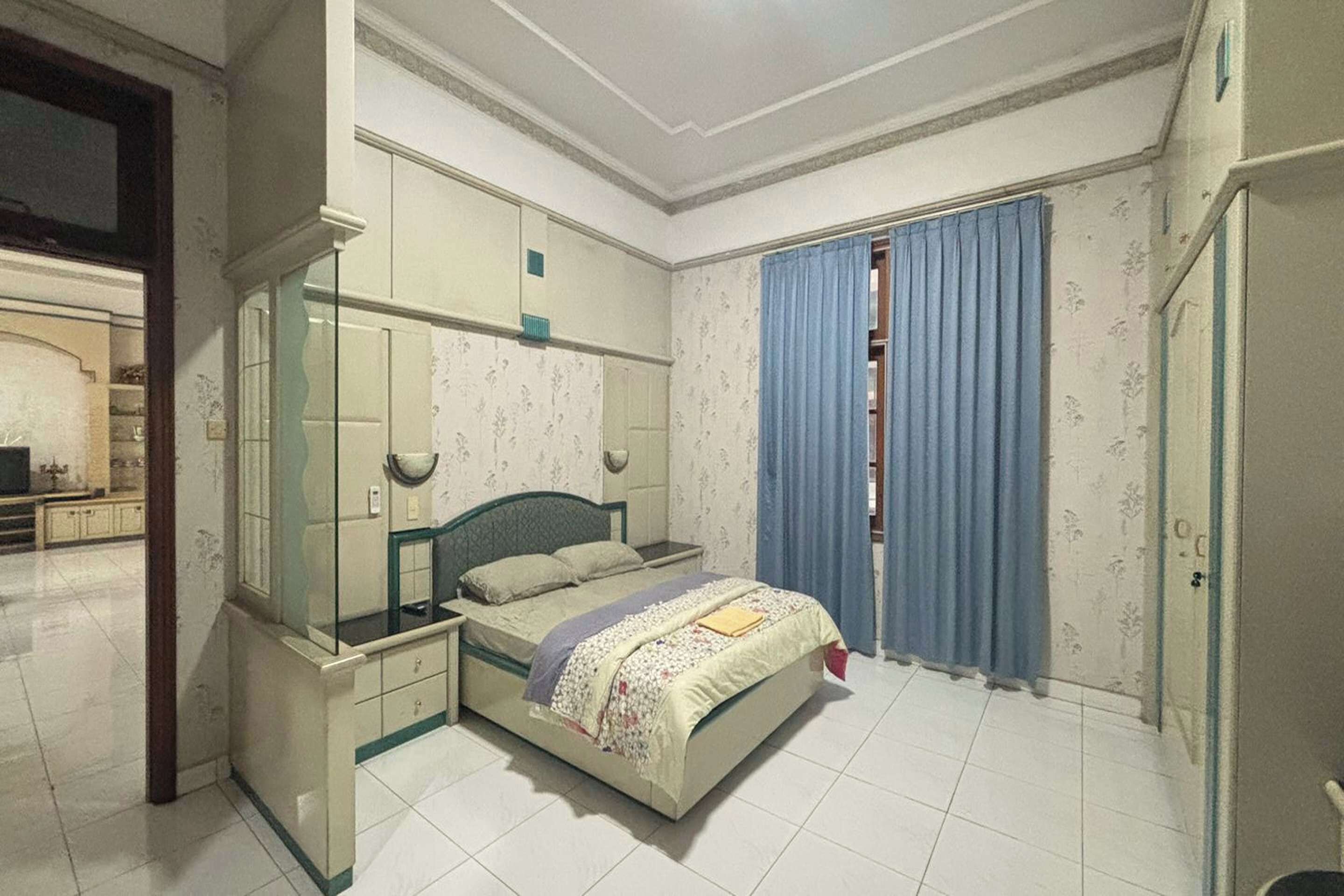 Kamar Double Standar