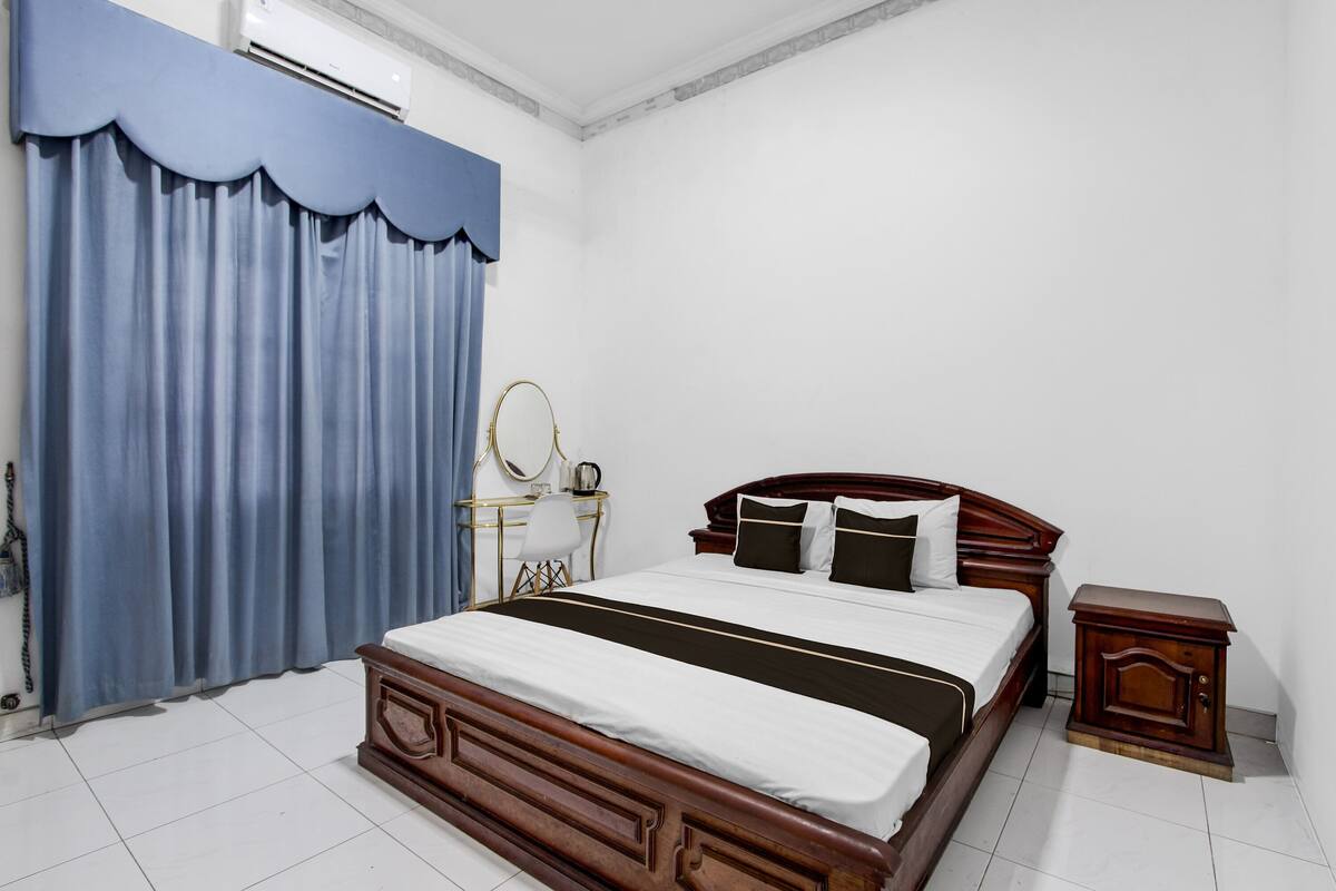 Standard Double Room | Free WiFi, bed sheets