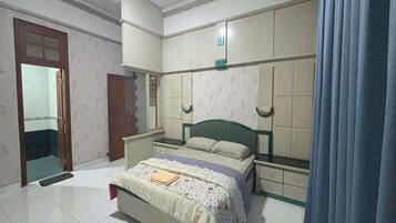 Kamar Double Standar
