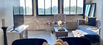 2-Bedroom Memphis Rhythm River Retreat near Downtown, Harbortown, & West Memphis