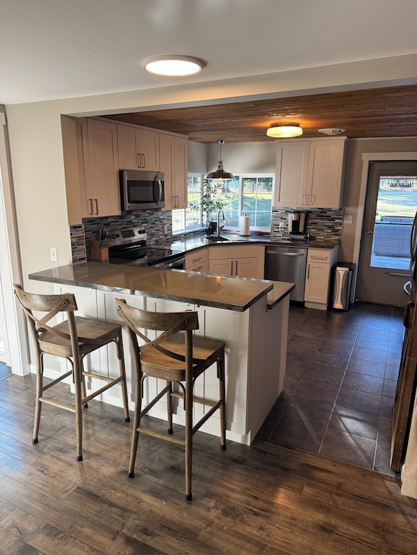 Microwave, oven, stovetop, dishwasher - Peaceful-Cozy Home!
Modern Touches & Outdoor
Space! (Buckley)
