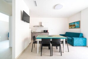 Classic House, Patio, Garden View | Dining - la favorita holiday house (san vito dei normanni)