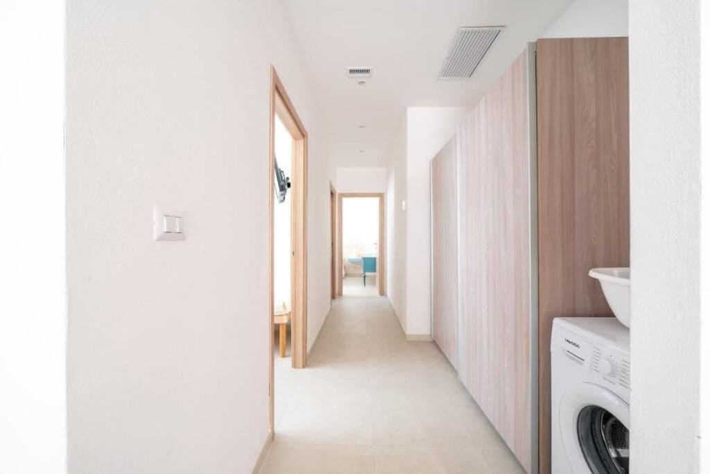 Maison Familiale, vue jardin | Intérieur