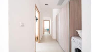 Maison Familiale, vue jardin | Intérieur