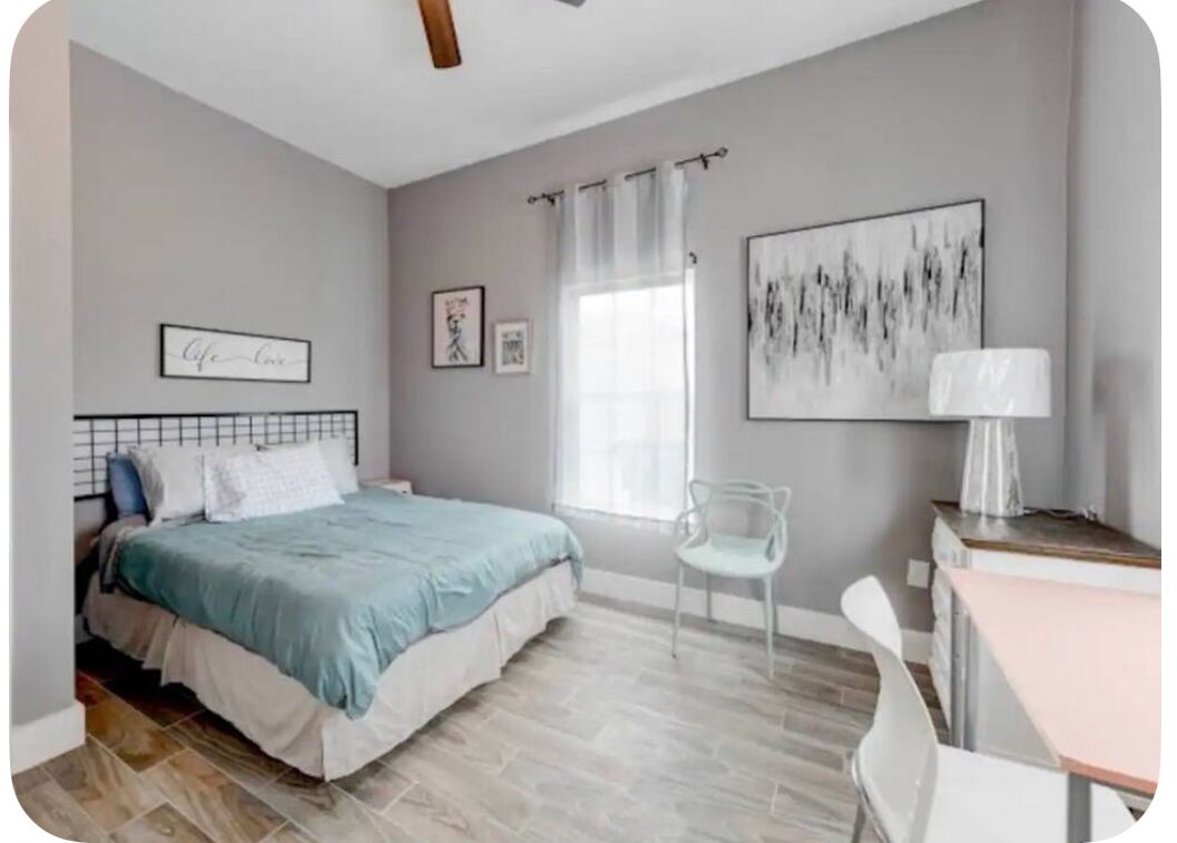 8 habitaciones, tabla de planchar con plancha, wifi y ropa de cama 