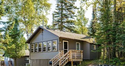 Charming cabin only feet from Lake Superior