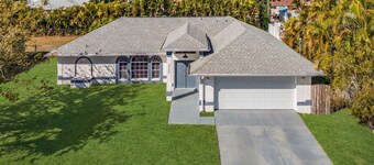 "The Cape Escape" 
Adorable 3bdrm house w/ a heated pool in beautiful Cape Coral