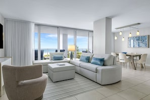 Living area - Spend Easter at Stunning Crystal Shores Resort with 2 bedrooms in Marco Island (Marco Island)