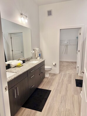 Håndklæder, Sæbe, Toiletpapir