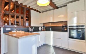 Refrigerador, horno, parrilla de estufa y lavavajillas 