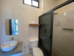 Comfort Room, Garden View | Bathroom | Shower, free toiletries, towels, soap - Yaakun (Bacalar)