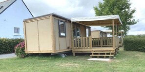 Exterior - Camping 4 étoiles 500m plage locatif 15m2 - sanitaires communs (La Forêt-Fouesnant)