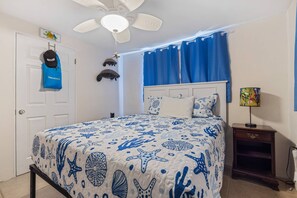 3 bedrooms, desk, free WiFi, bed sheets