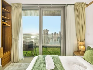 In-room safe, iron/ironing board, free WiFi - Charming Flat with Sea & AIN View (Dubai)