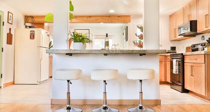 Humminbird Hideaway - A Coastal Refuge