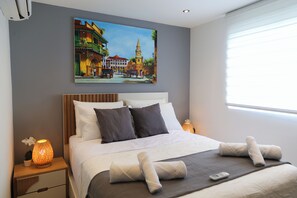 2 Schlafzimmer, Zimmersafe, Schreibtisch, Bügeleisen/Bügelbrett