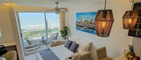 2 soverom, safe på rommet, skrivebord og strykejern/-brett