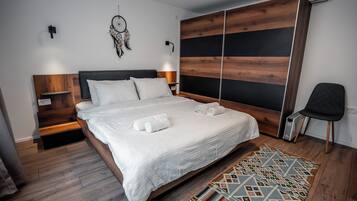 4 chambres, fer et planche à repasser, Wi-Fi, draps fournis