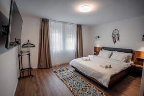 4 makuuhuonetta, silitysrauta/-lauta, Wi-Fi, vuodevaatteet