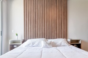 3 bedrooms, desk, iron/ironing board, WiFi