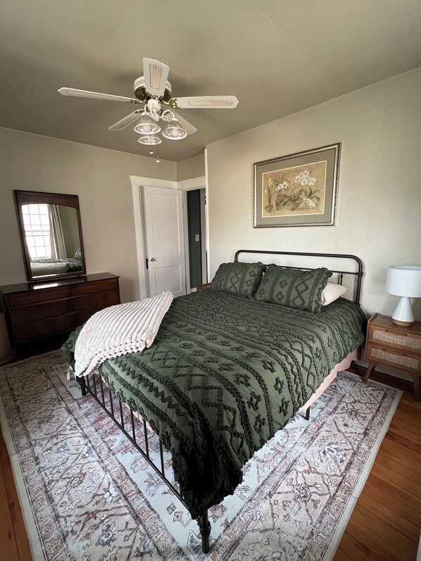 2 chambres, lit parapluie, Wi-Fi, draps fournis