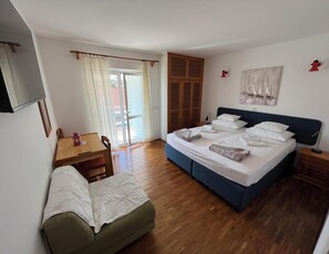 1 bedroom, desk, iron/ironing board, free WiFi - Cozy 1-bedroom apartment in quaint Lumbarda with AC (Lumbarda)