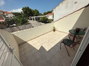 Terrace/patio - Enjoyable 1-bedroom apartment with AC in charming Lumbarda (Lumbarda)