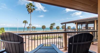 Beachfront Bliss Panoramic Ocean Views Sleeps 33