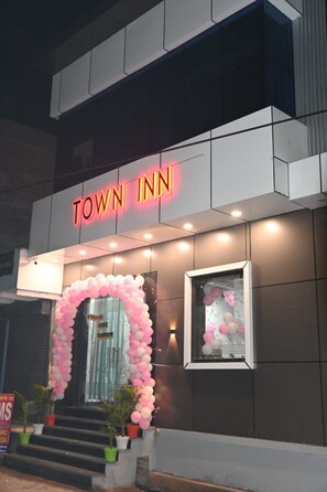 Exterior detail - Hotel Town Inn Near Railway Station (Mathura)