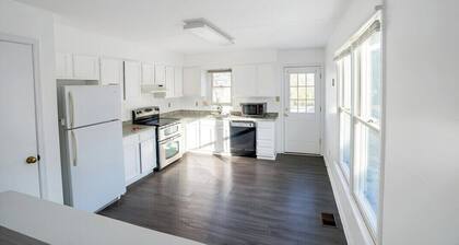 Spacious & Cozy 4 Bedroom House