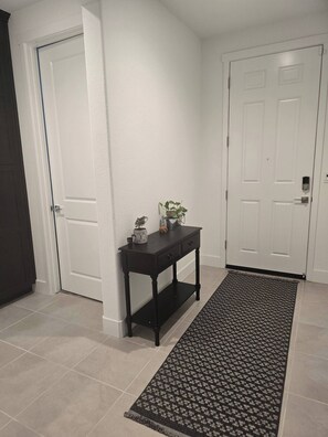 Interior - Hillside New home beautiful Mt. Diablo Views 1 bed (Martinez)