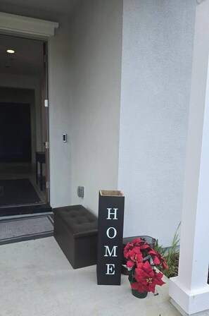 Exterior detail - Hillside New home beautiful Mt. Diablo Views 1 bed (Martinez)