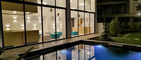 Piscine extérieure, piscine chauffée