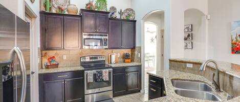 Fridge, microwave, stovetop, dishwasher