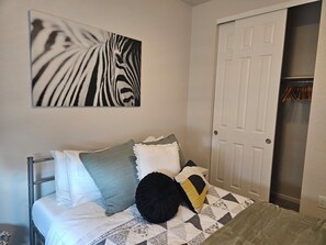 Fer et planche à repasser, Wi-Fi, draps fournis