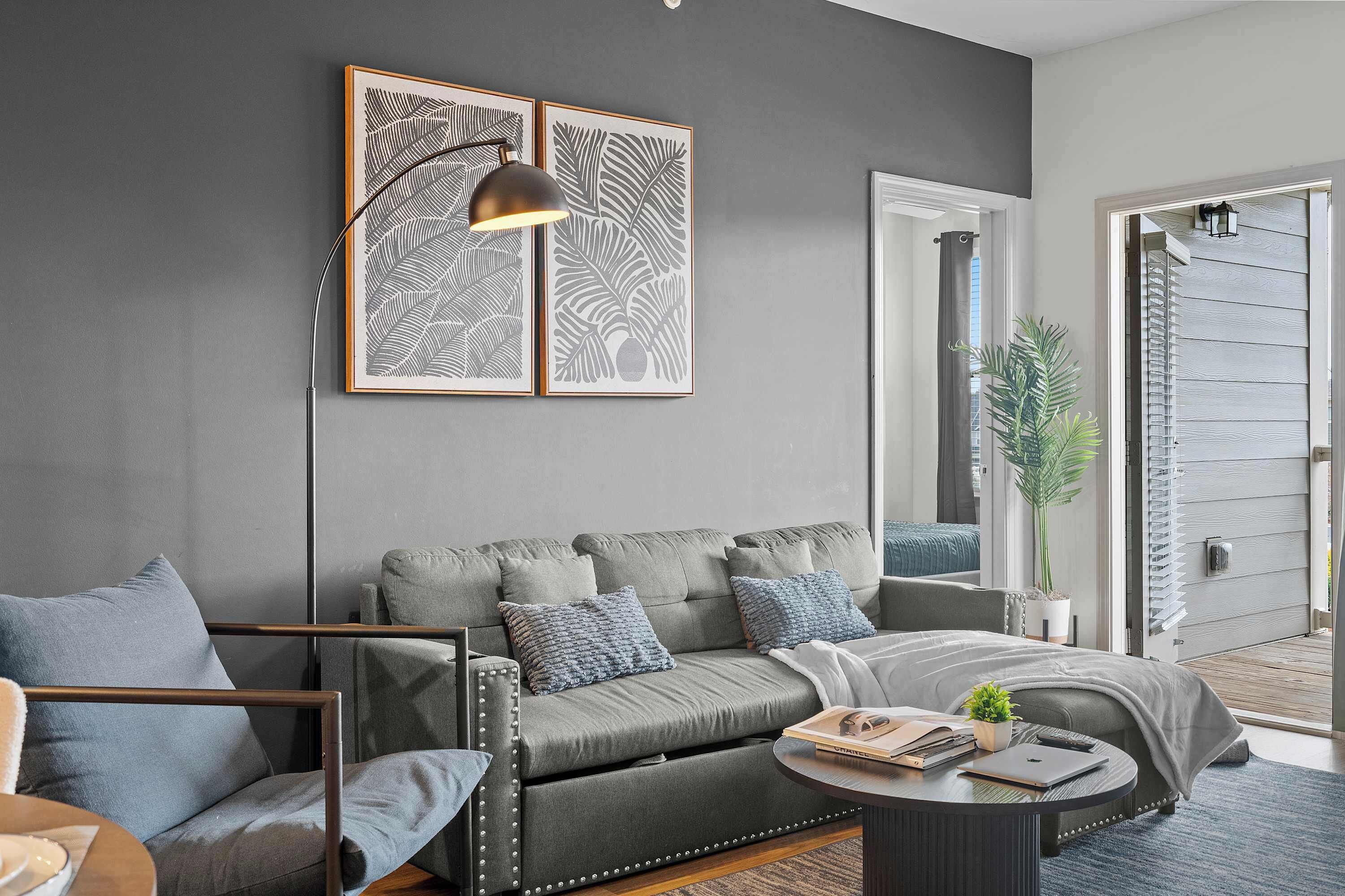 テレビ、書斎 / ワークスペース