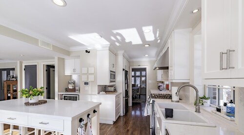 Resort Style Living in Lawrence Park