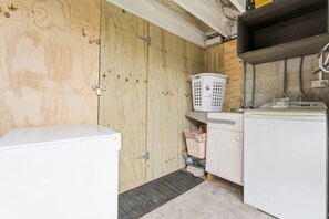 Interior - Homely 3BR Mt Eden Townhouse with Parking (Auckland Central)