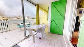 Outdoor dining - Abri des Galees - A stone's throw from the beach (Saint-Hilaire-de-Riez)