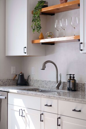 Fridge, microwave, oven, stovetop - Serene Place, Walk to UF, Stadium, Near Shands & Downtown (Gainesville)